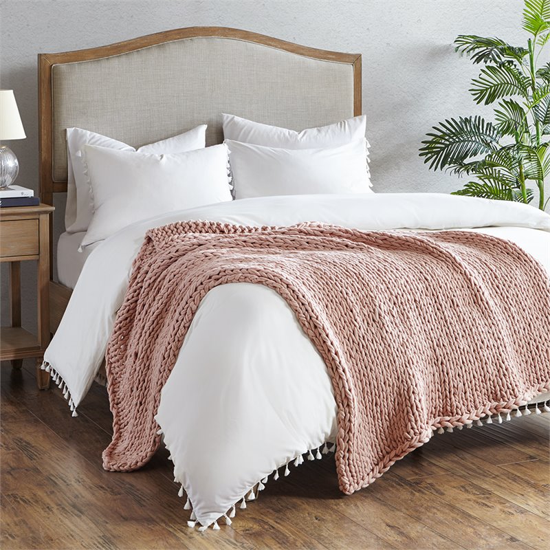 Madison Park Farmhouse Acrylic Fabric Chunky Double Knit Throw in Pink
