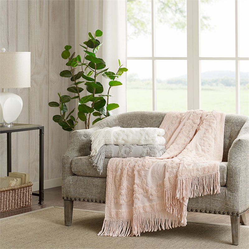 Madison Park Contemporary Cotton Chenille Tufted Throw in Pink