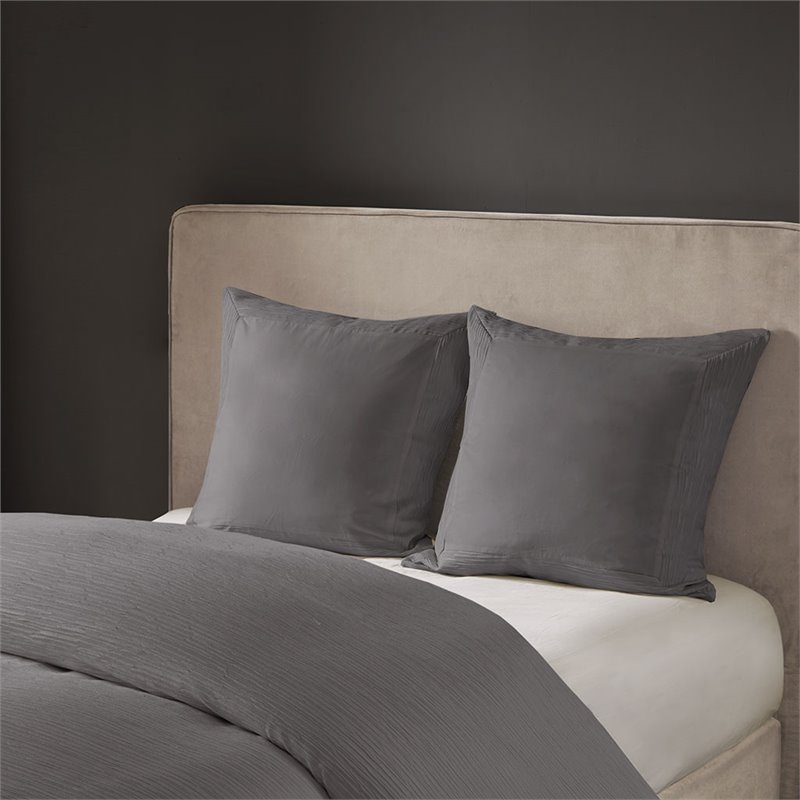 N Natori Modern Polyester Cotton Blend Yarn Dyed Pieced Euro Sham in Gray