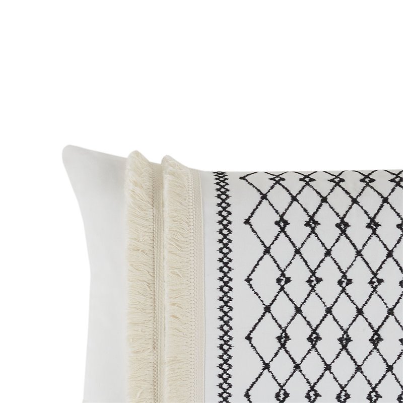 INK+IVY Bea Oblong Modern Cotton Embroidered Pillow in Ivory