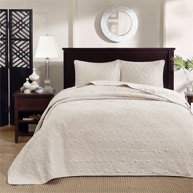 Madison Park Quebec Polyester Microfiber Bedspread Set in Cream