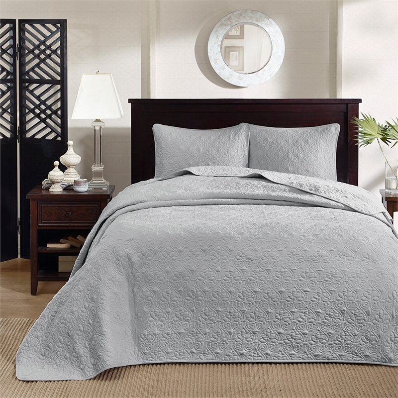 Madison Park Quebec 3-Piece Polyester Quilted Microfiber Bedspread Set in Gray