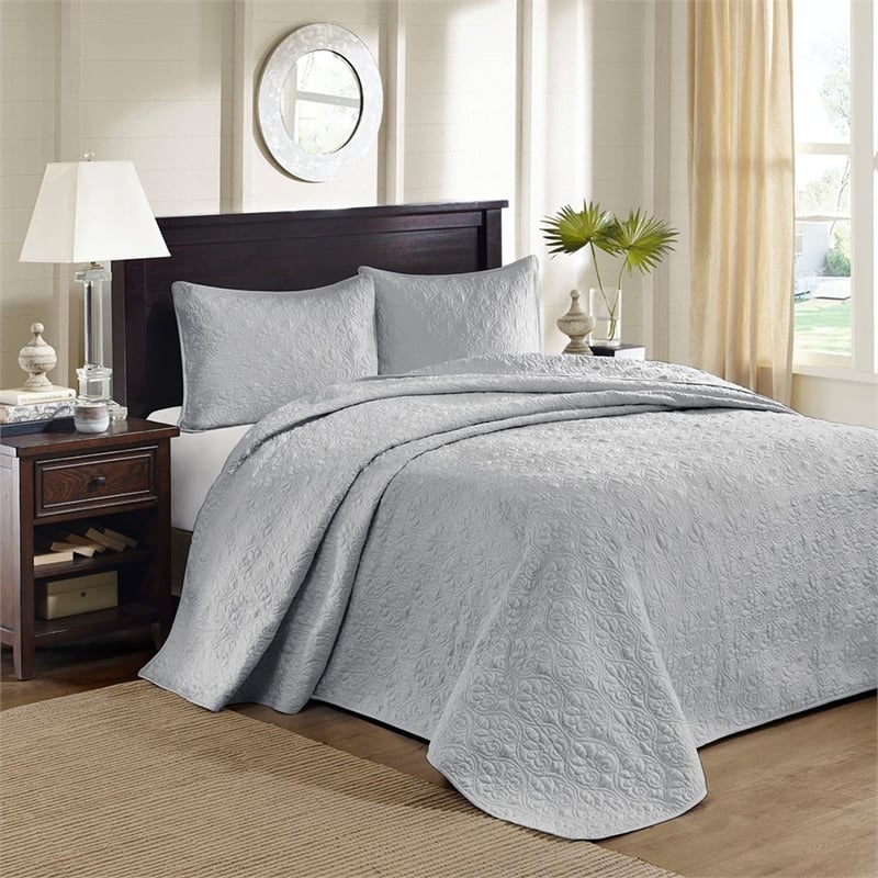 Madison Park Quebec 3-Piece Polyester Quilted Microfiber Bedspread Set in Gray