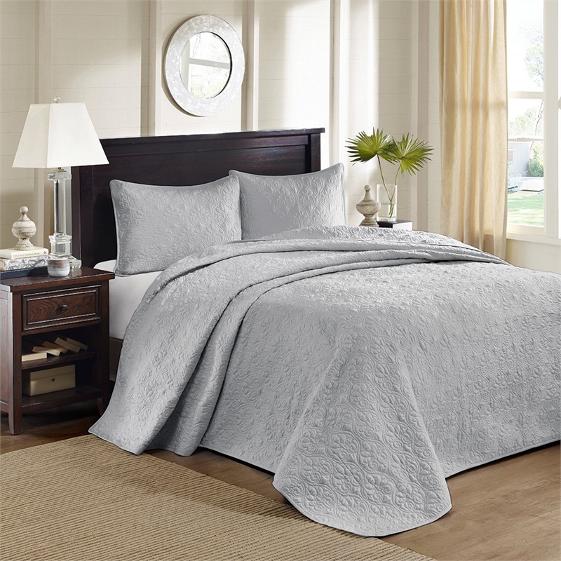Madison Park Quebec 3-Piece Polyester Quilted Microfiber Bedspread Set in Gray