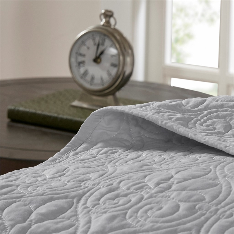 Madison Park Quebec 3-Piece Polyester Quilted Microfiber Bedspread Set in Gray