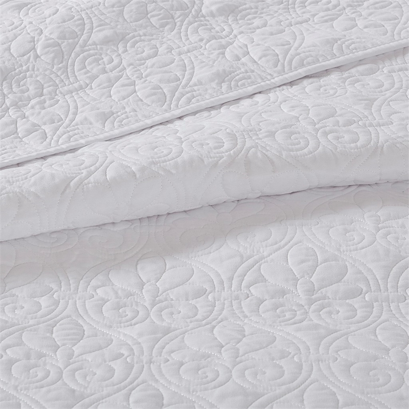 Madison Park Quebec 3-Piece Polyester Brushed Microfiber Bedspread Set in White