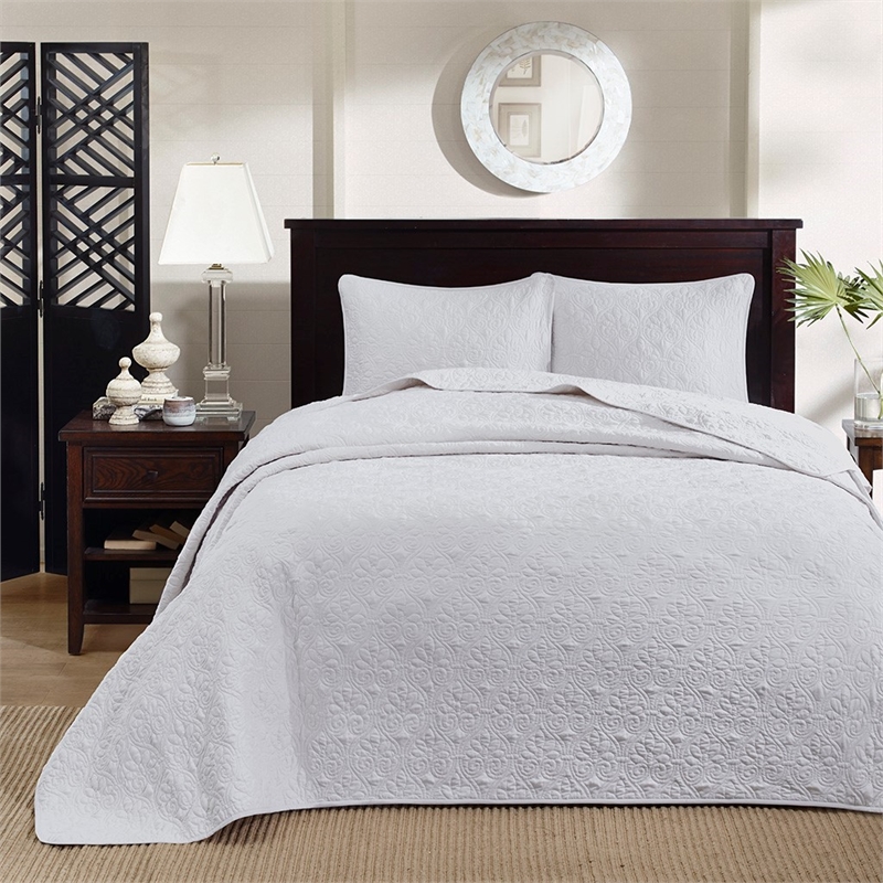 Madison Park Quebec 3-Piece Polyester Brushed Microfiber Bedspread Set in White