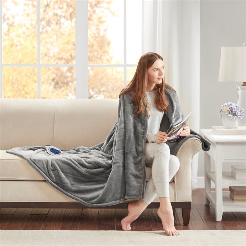 Beautyrest Polyester Knitted Microlight/Berber Solid Heated Throw in Gray