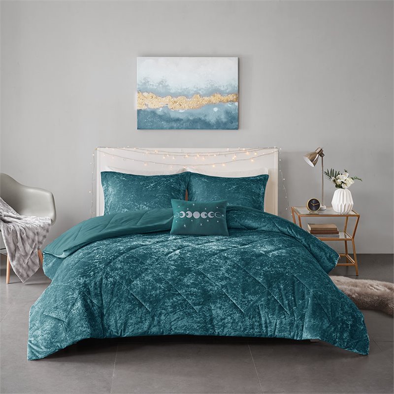 Intelligent Design Felicia Polyester Crushed Comforter Set in Teal Blue