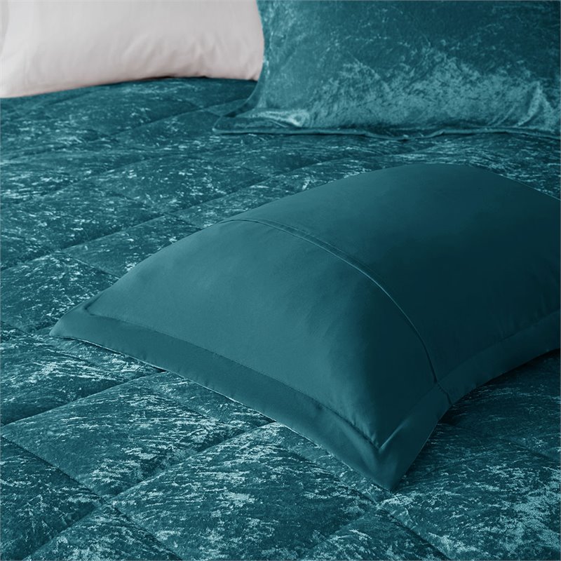 Intelligent Design Felicia Polyester Crushed Comforter Set in Teal Blue