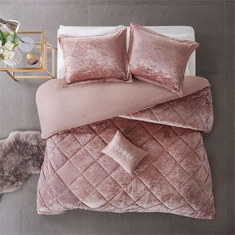 Intelligent Design Felicia Polyester Velvet Twin/Twin XL Duvet Cover Set in Pink