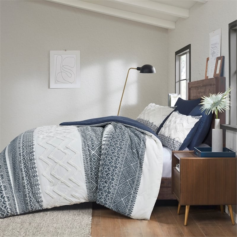 INK+IVY Mila 3-Piece Cotton Printed Comforter Set with Chenille in Navy