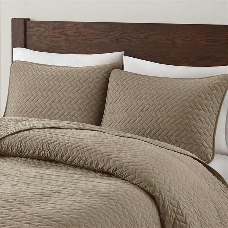 Hampton Hill Transitional Polyester Fabric Coverlet Mini Set in Taupe/Brown