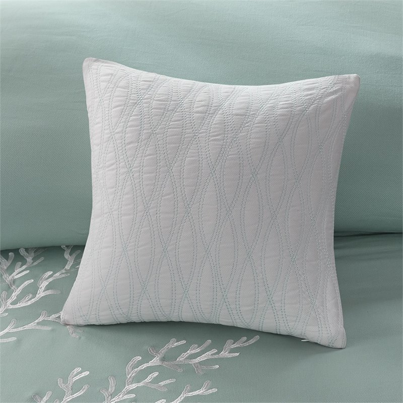 Harbor House Coastline Cotton Jacquard Cal King Comforter Set in Blue