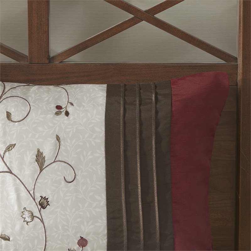Madison Park Serene 7-piece Polyester Polyoni Comforter Set in Red/Ivory