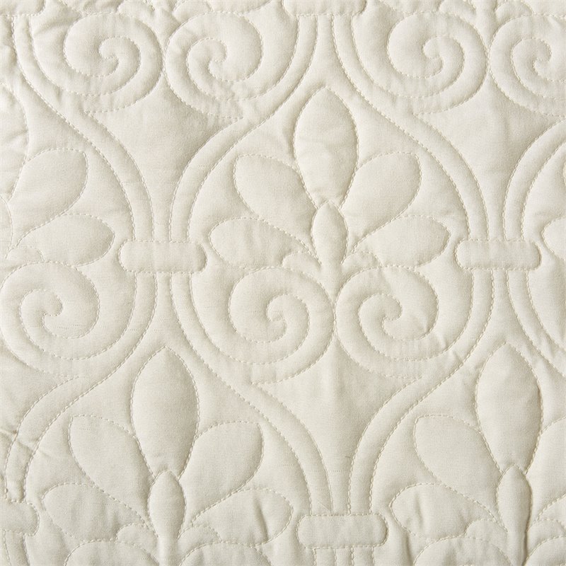 Madison Park Traditional 100 Percent Polyester Fitted Bedspread in Cream