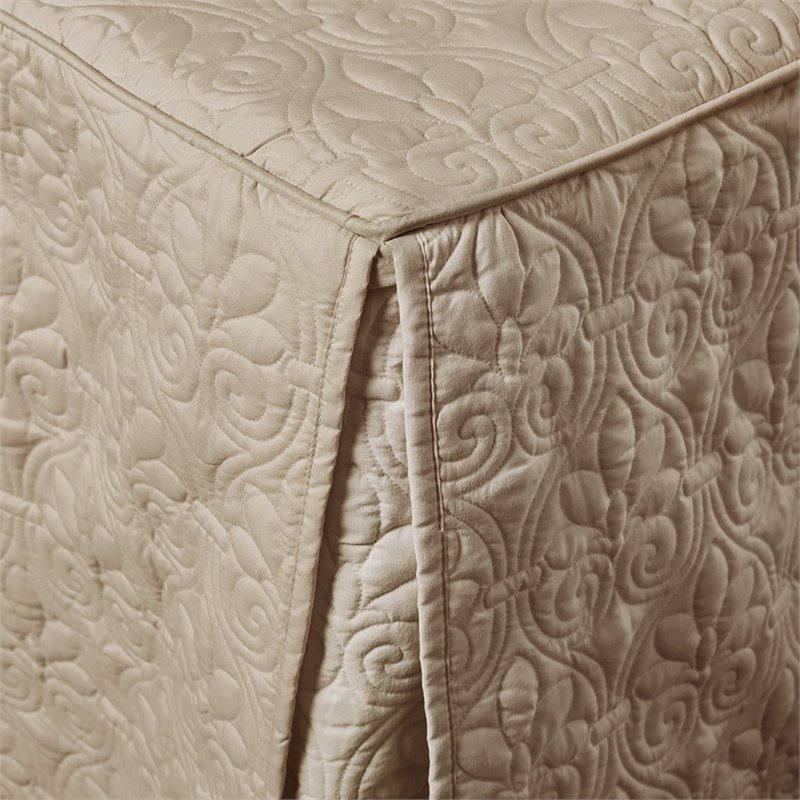 Madison Park Traditional 100 Percent Polyester Fitted Bedspread in Brown