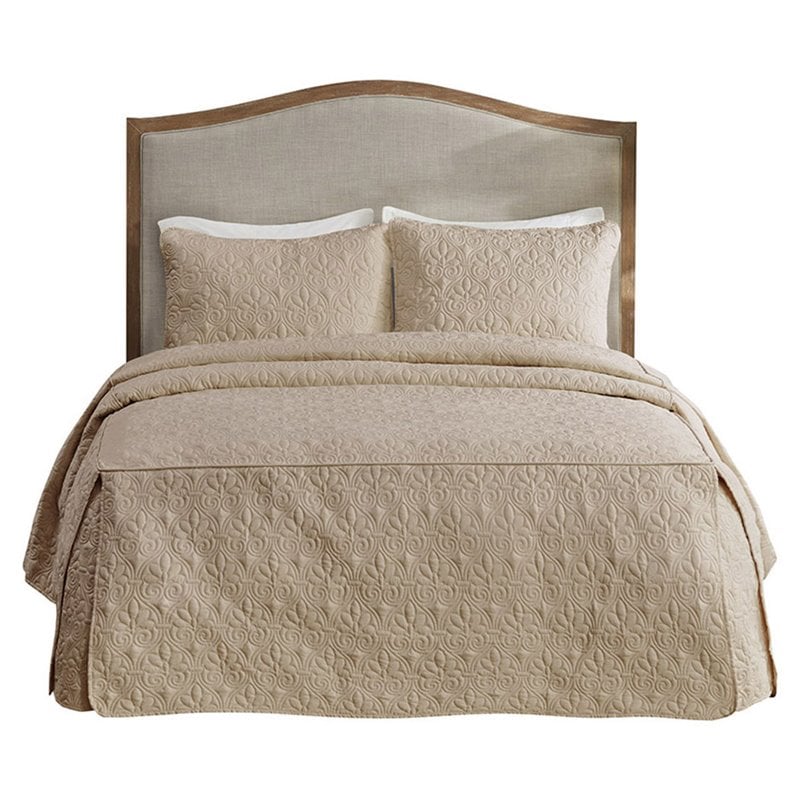 Madison Park Traditional 100 Percent Polyester Fitted Bedspread in Brown