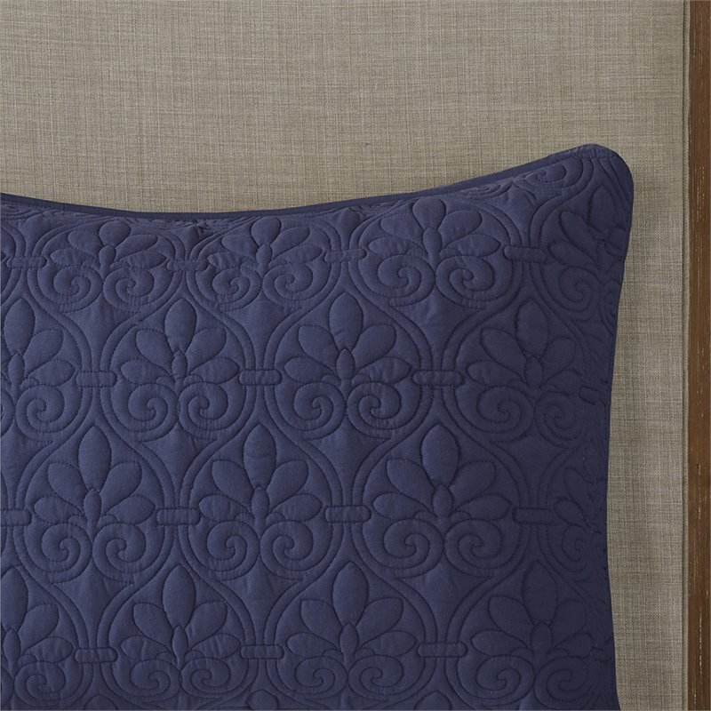 Madison Park Traditional 100 Percent Polyester Fitted Bedspread in Navy