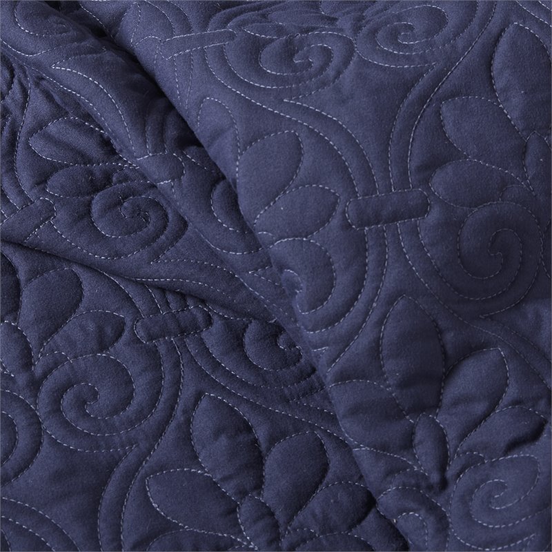 Madison Park Traditional 100 Percent Polyester Fitted Bedspread in Navy