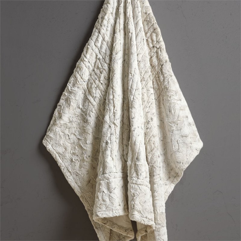 Beautyrest Polyester Faux Fur Heated Throw in Snow Leopard White Finish