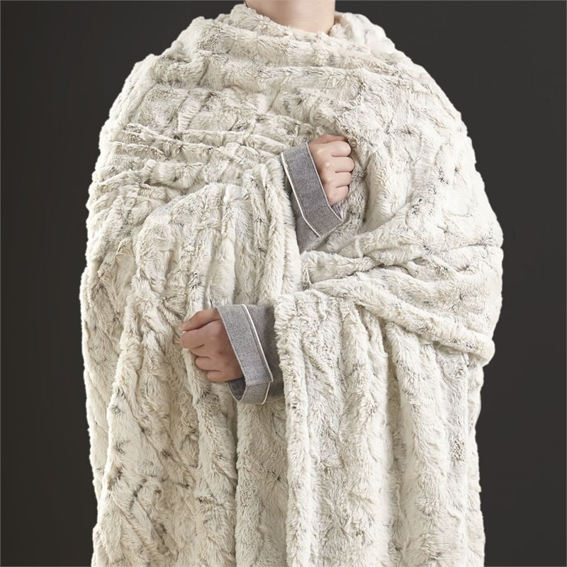 Beautyrest Polyester Faux Fur Heated Throw in Snow Leopard White Finish
