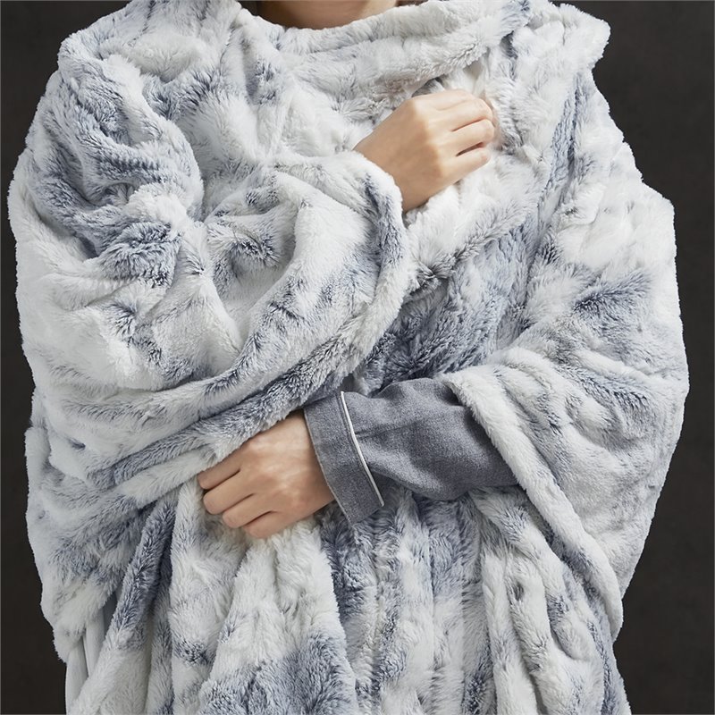 Beautyrest Polyester Marble Faux Fur Heated Throw in Gray/Blue