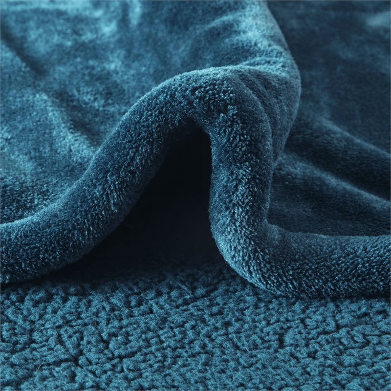 Beautyrest Polyester Solid Microlight Berber Heated Throw in Teal Blue