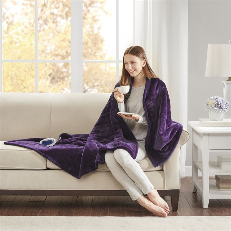 Beautyrest Polyester Solid Microlight Berber Heated Throw in Purple