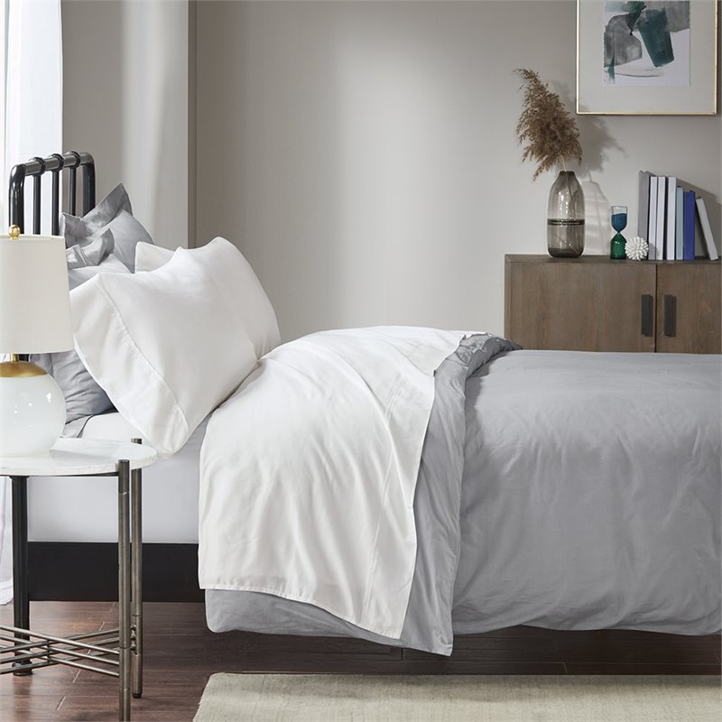 Madison Park Contemporary Cotton Polyester Solid Pillowcase in White