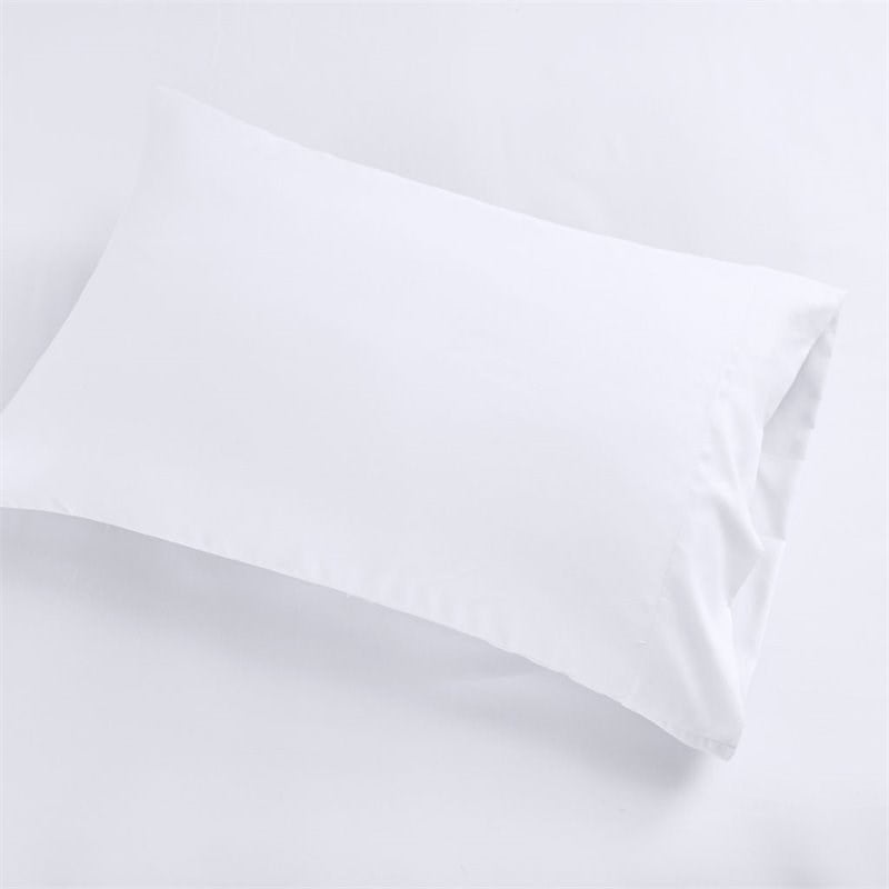 Intelligent Design Polyester Microfiber Fabric Solid Sheet Set in White