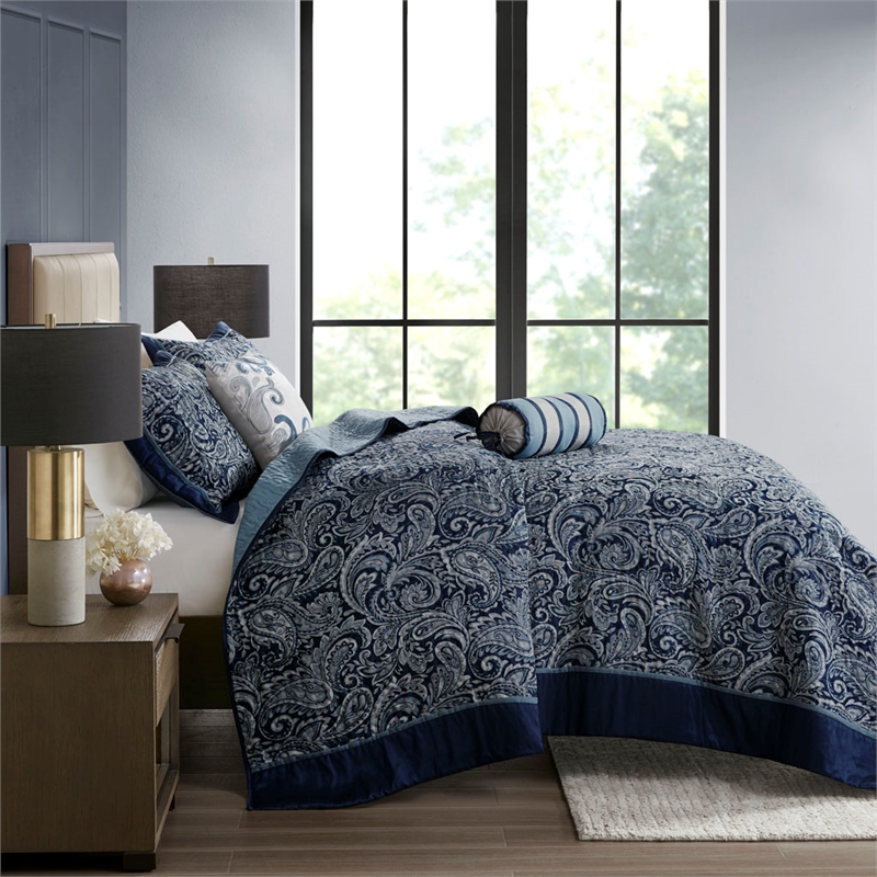 Madison Park Aubrey 5-Piece Cotton Reversible Jacquard Bedspread Set in Navy