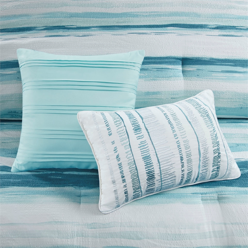 Madison Park Marina 8-Piece Seersucker Comforter and Coverlet Set - Blue