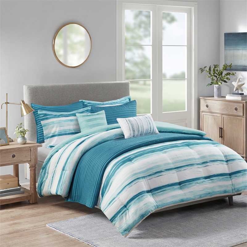 Madison Park Marina 8-Piece Seersucker Comforter and Coverlet Set in Blue