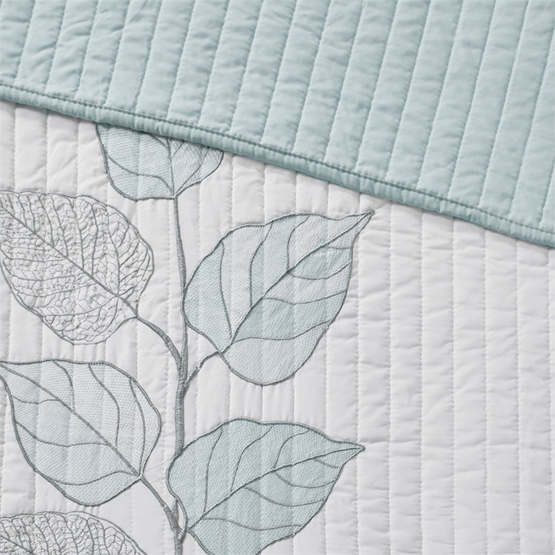 Madison Park Caelie 6 Piece Embroidered Quilt Set with Throw Pillows in Blue