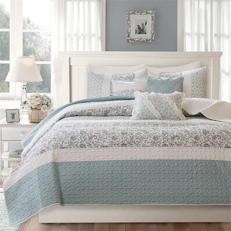 Madison Park Dawn 6 Piece Cotton Percale Quilt Set with Throw Pillows in Blue