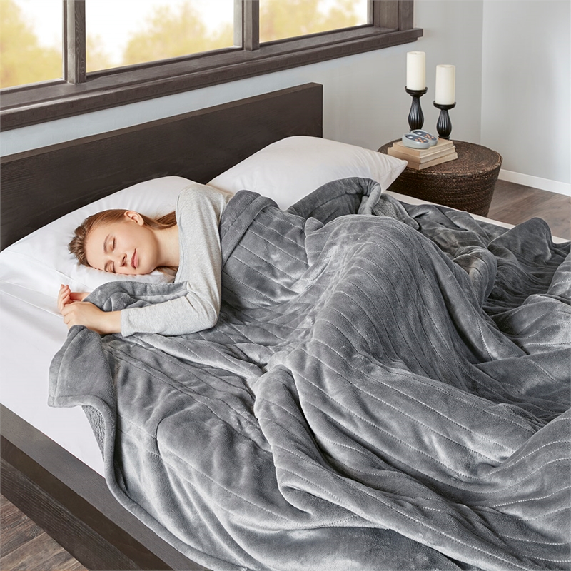 Beautyrest Heated Microlight to Berber Blanket in Grey