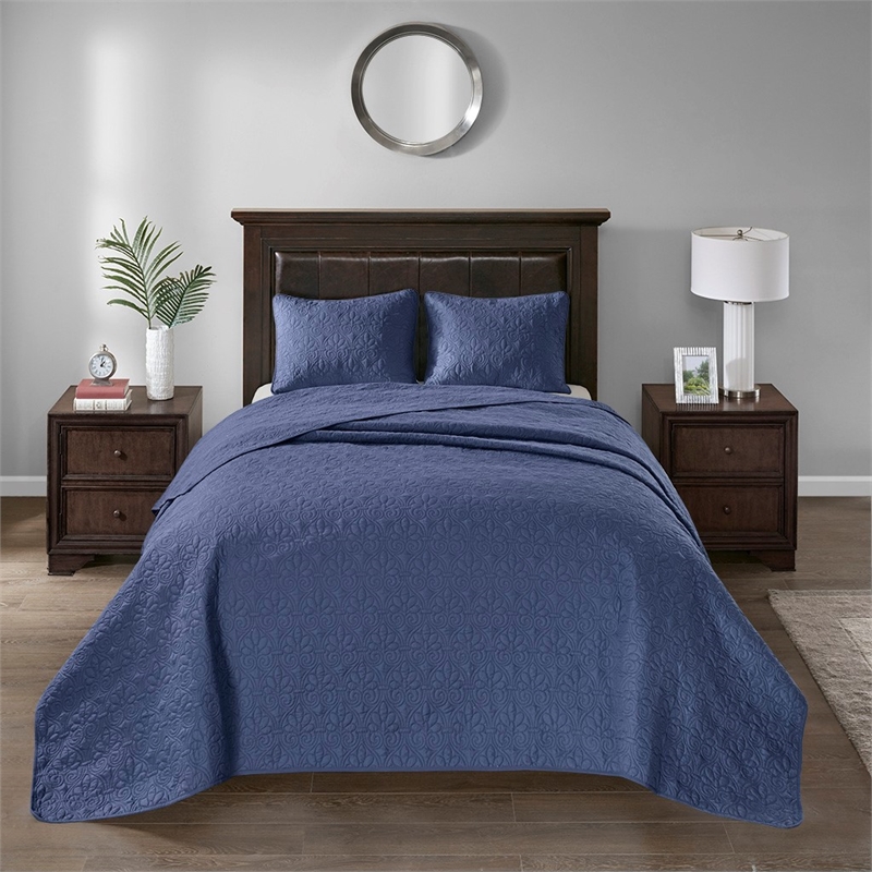 Madison Park Quebec Reversible Bedspread Set in Navy