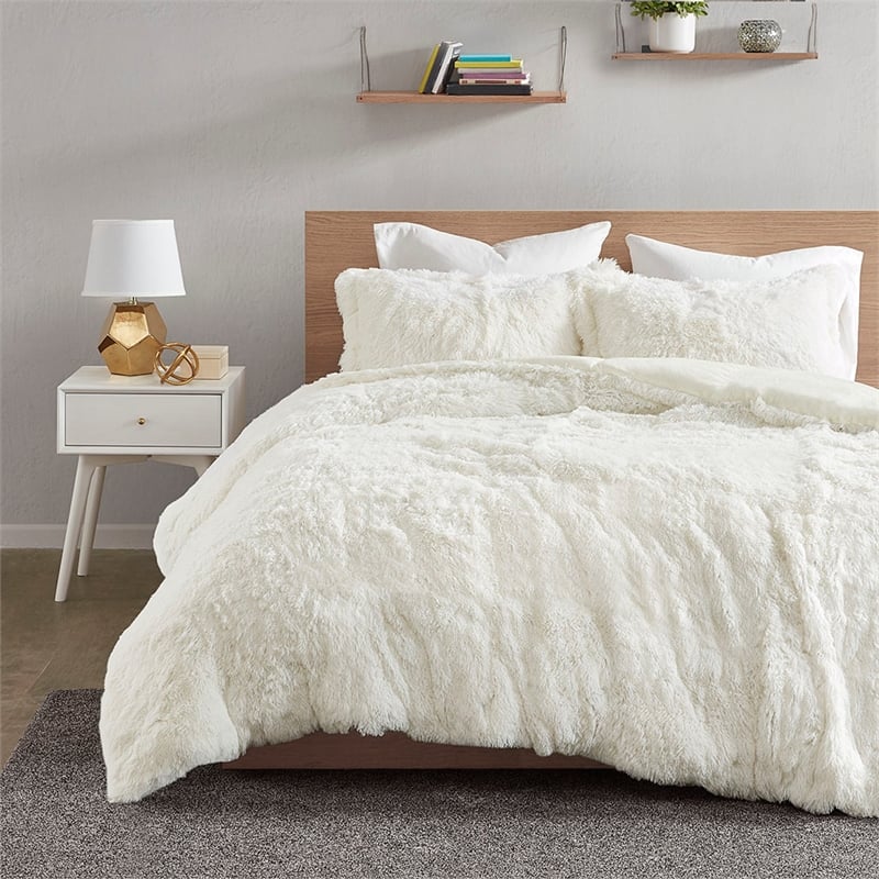 Intelligent Design Malea Shaggy Fur Duvet Cover Set in Ivory