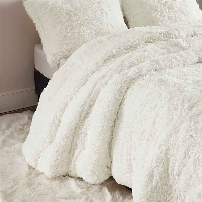 Intelligent Design Malea Shaggy Fur Duvet Cover Set in Ivory