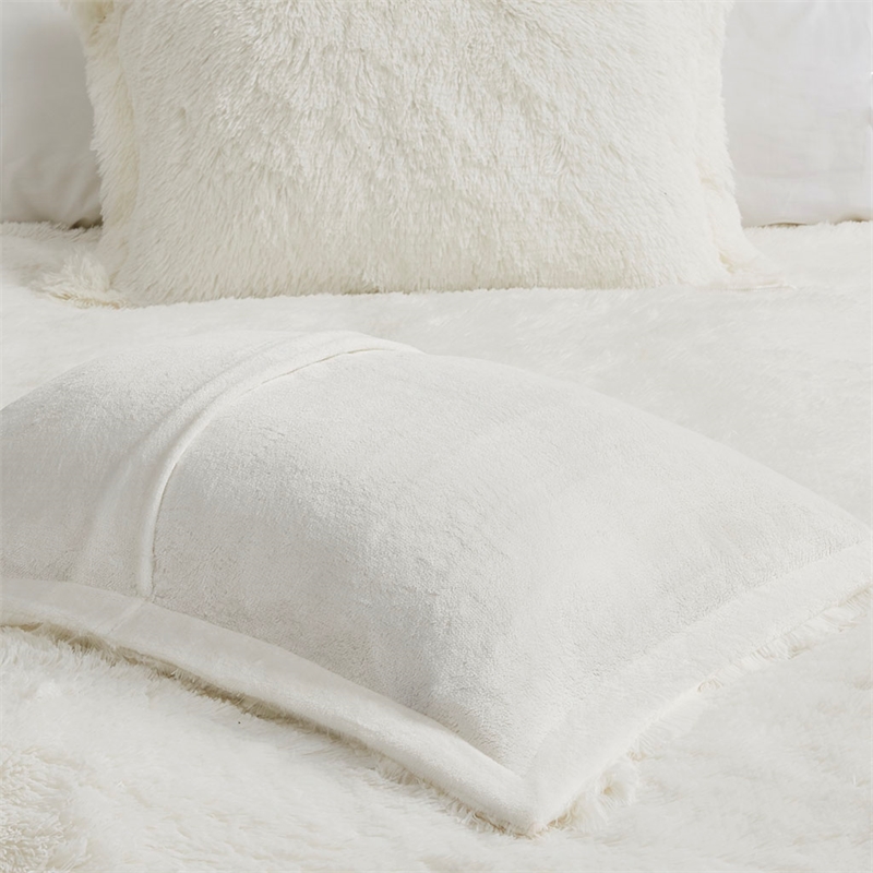 Intelligent Design Malea Shaggy Fur Duvet Cover Set in Ivory