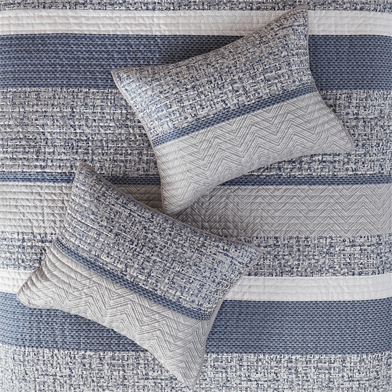 Madison Park Rhapsody 6 Piece Reversible Jacquard Quilt Set with Throw Pillows