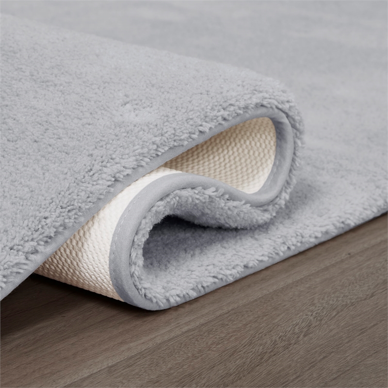 Madison Park Signature Marshmallow Bath Rug in White
