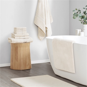 Madison Park Signature Marshmallow Bath Rug in Ivory