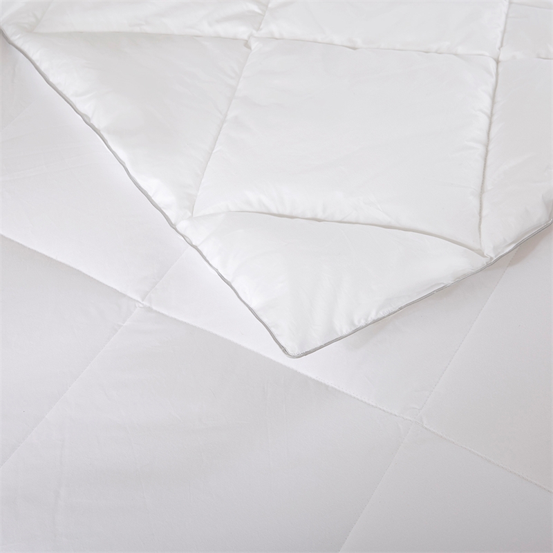 Madison Park Signature 1000 Thread Count Cotton Rich Diamond Down Comforter