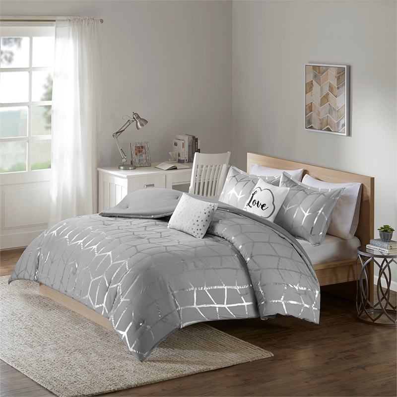 Intelligent Design Raina Metallic Printed Comforter Set in Grey and Silver