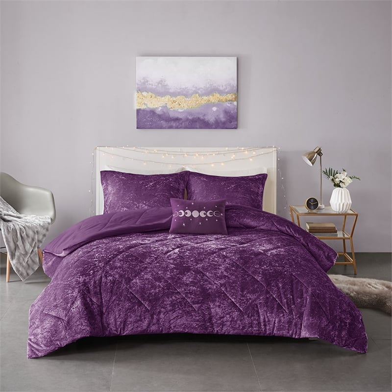Intelligent Design Felicia Velvet Comforter Set in Purple