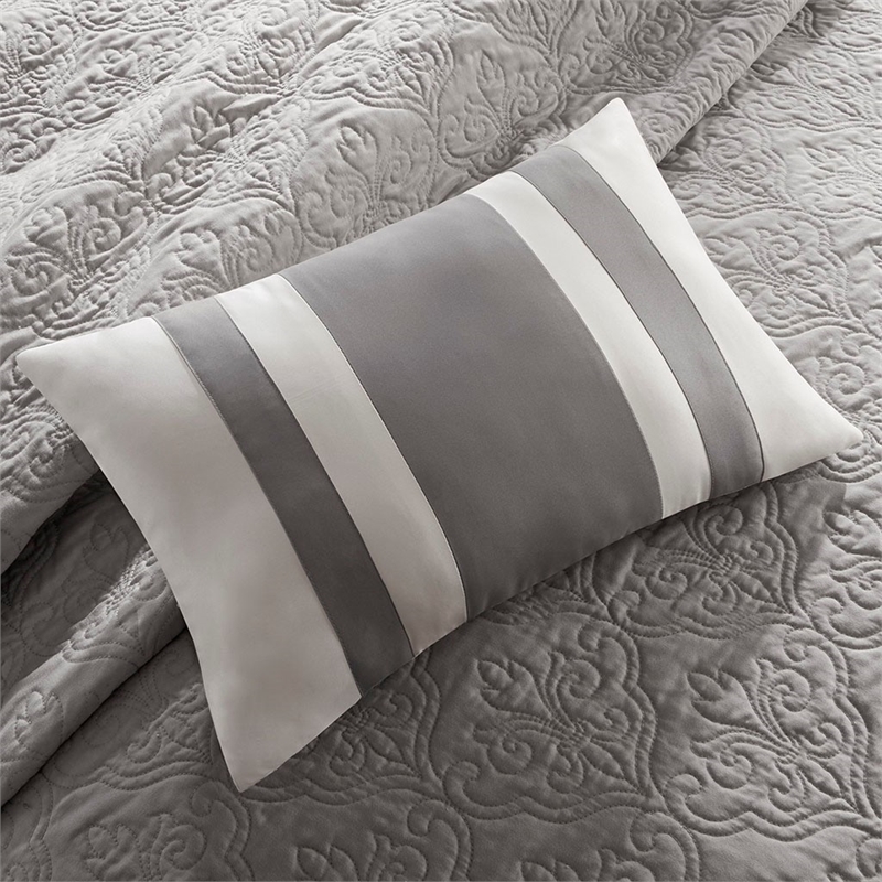 Madison Park Attingham 7-Piece Quilt Set with Euro Shams & Throw Pillows - Black