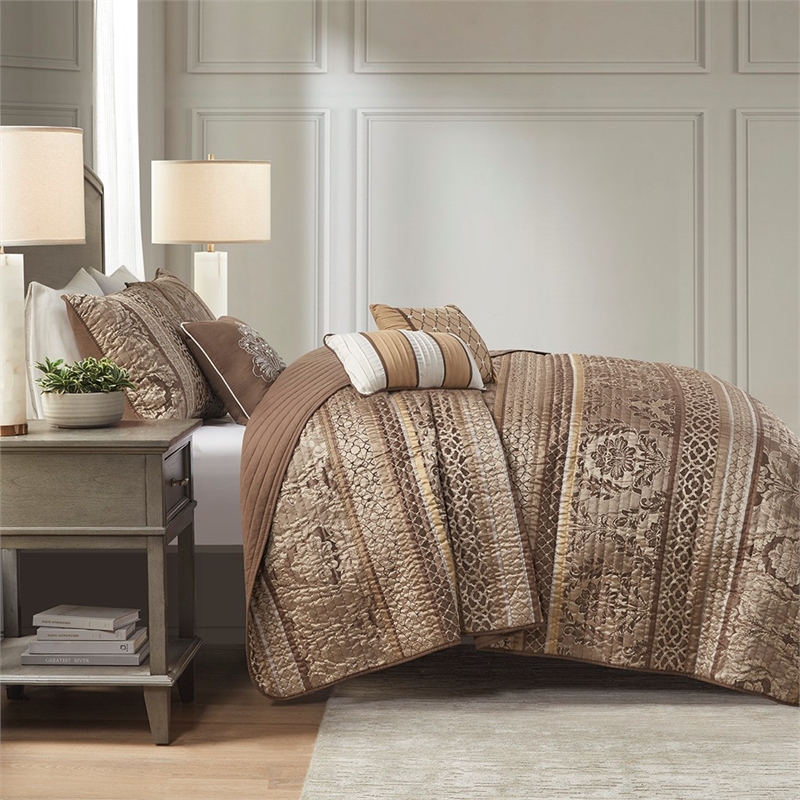 Madison Park Bellagio 6-Piece Jacquard Quilt Set with Throw Pillows - Brown/Gold