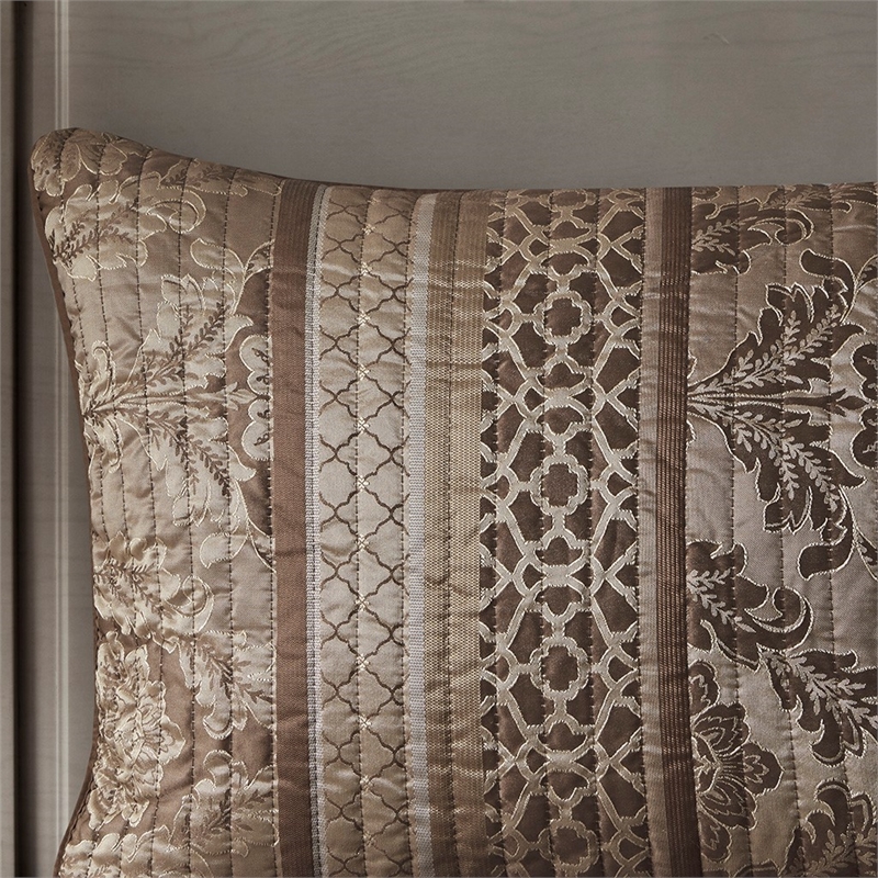 Madison Park Bellagio 6-Piece Jacquard Quilt Set with Throw Pillows - Brown/Gold